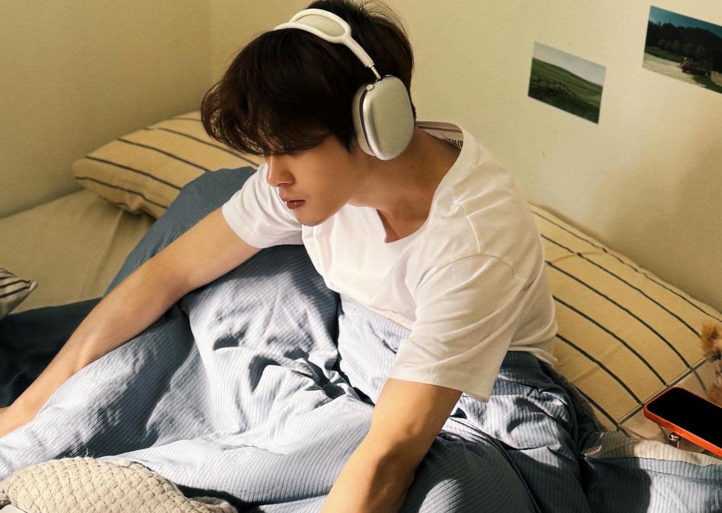 JCT instagram 07/12/2025. Ngày chủ nhật hiếm hoi. A rare sunny day