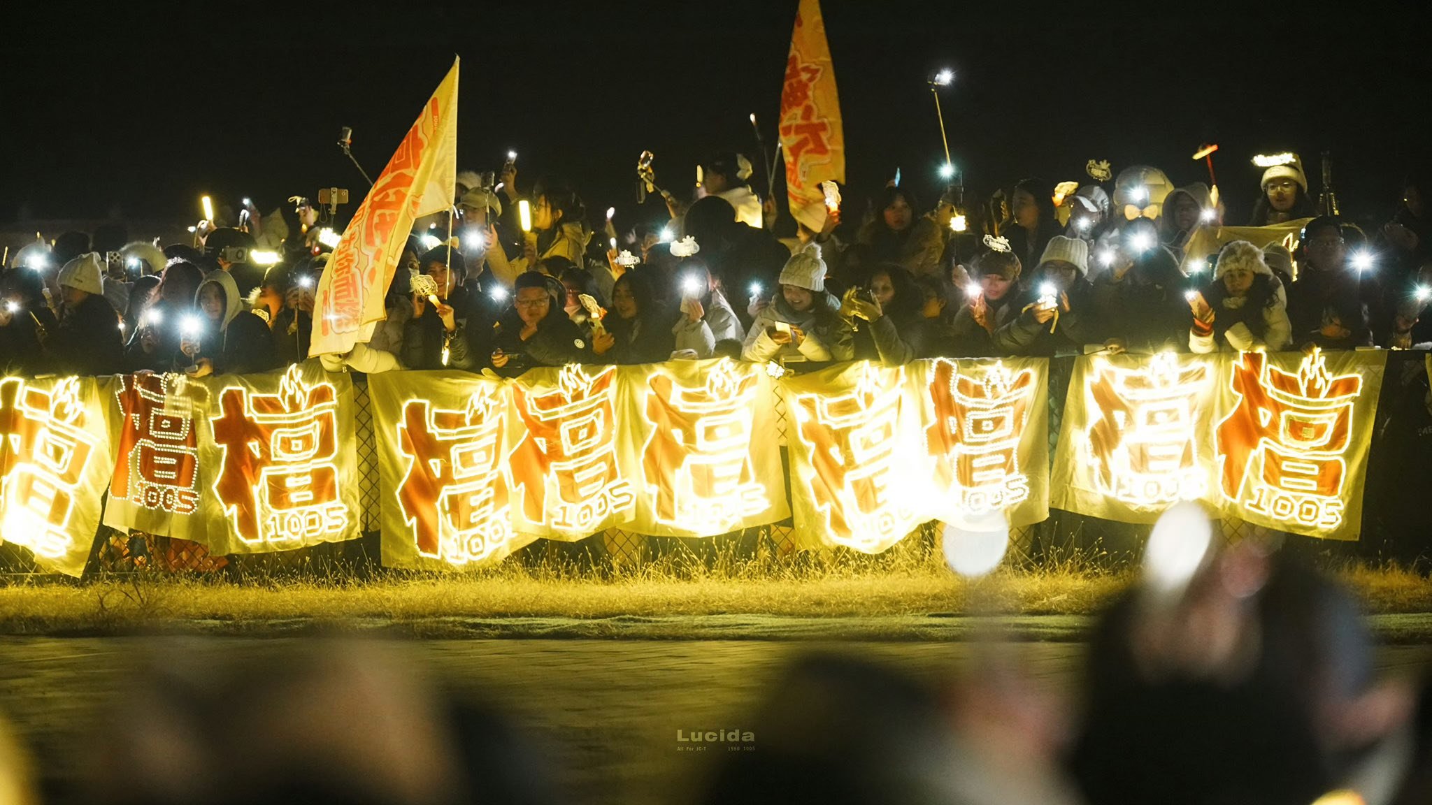 Những khoảnh khắc đồng hành ấm áp và chân thành