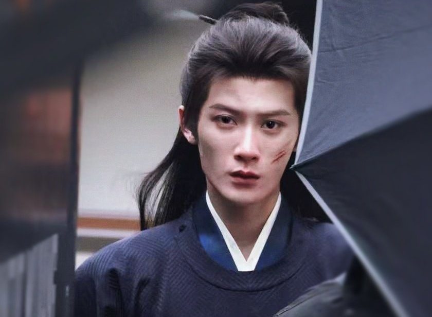 Ảnh hậu trường của Tạ Khước Sơn